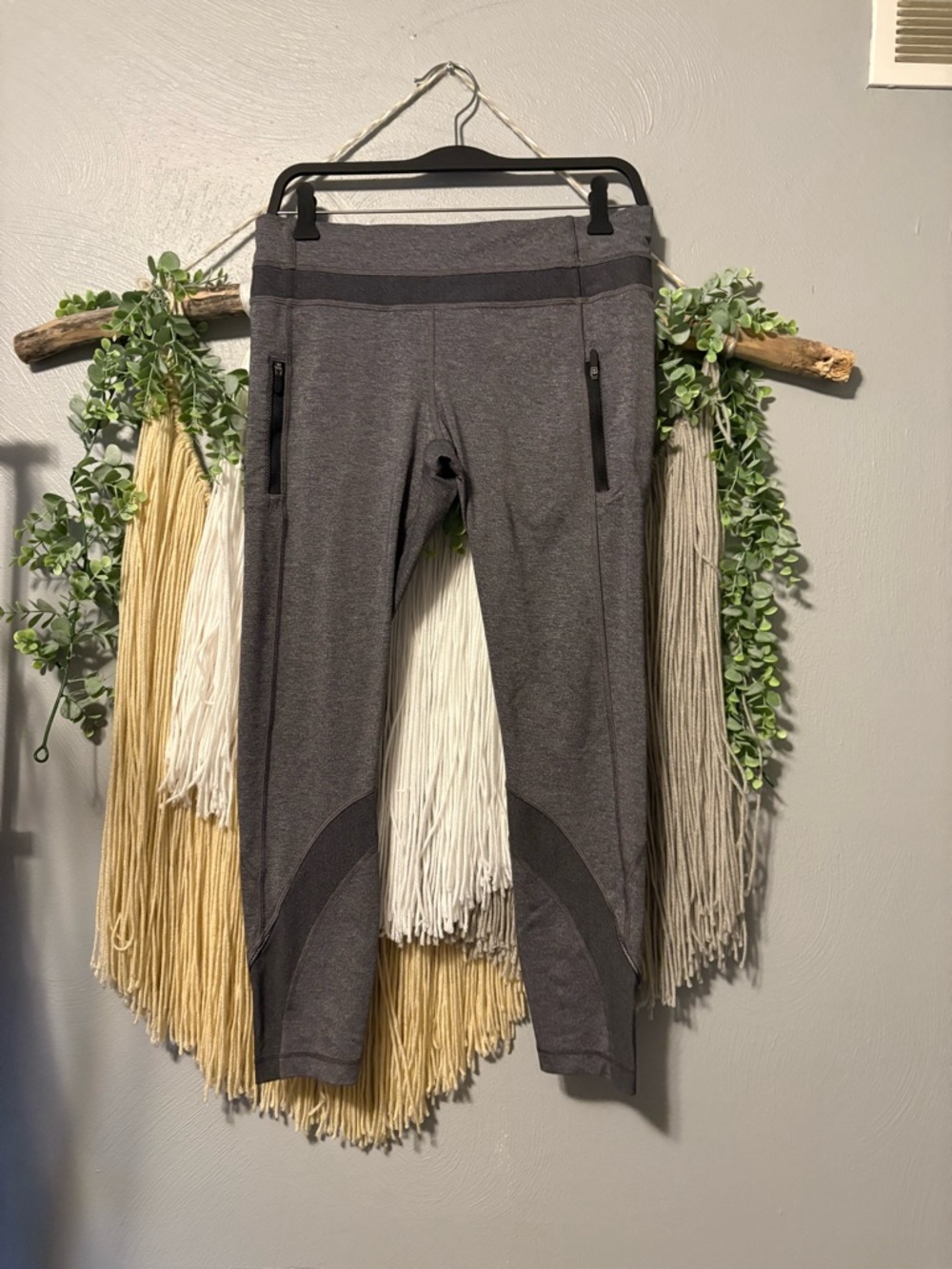 Lululemon Gray 7/8th Leggings with Zip Pockets